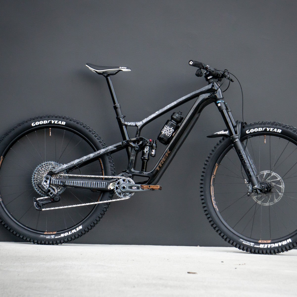 DYEDBRO MTB Frame Protection OS Illustration