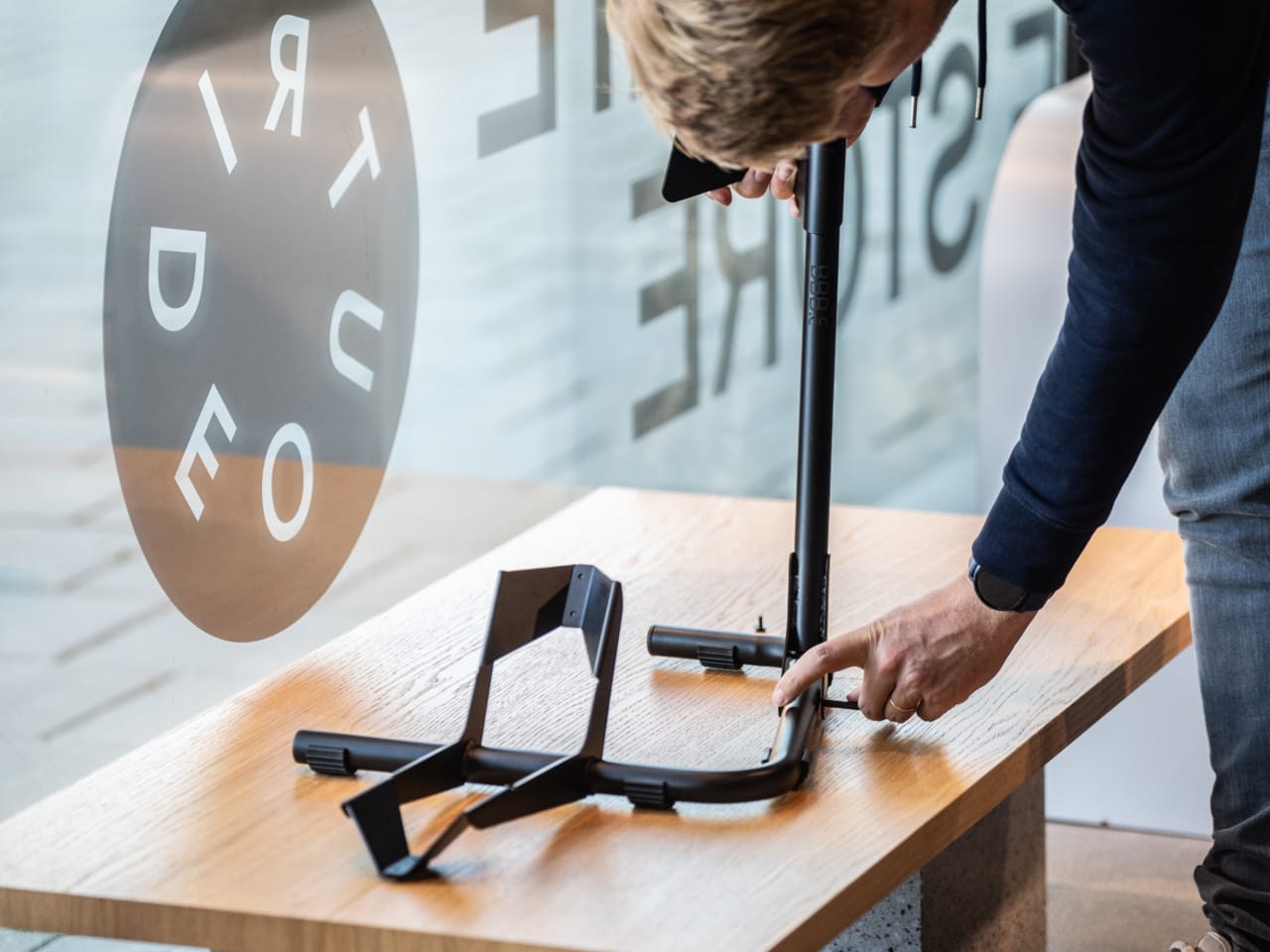 BBB - SteadyUp Portable Stand