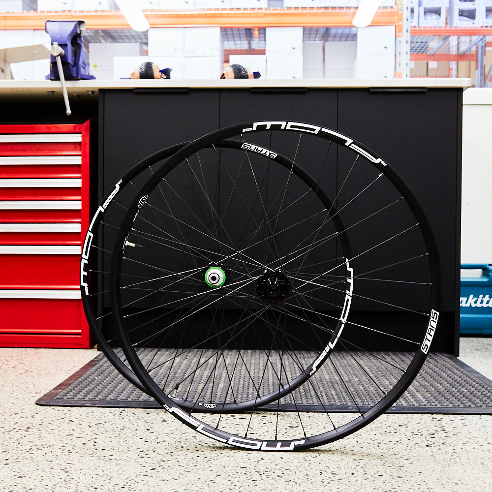 Stan's Notubes Flow EX3 Mullet Wheelset Hope Pro 5 WBWO