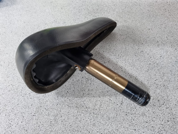 Used Part Small Saddle with Fixed Post 25.4mm