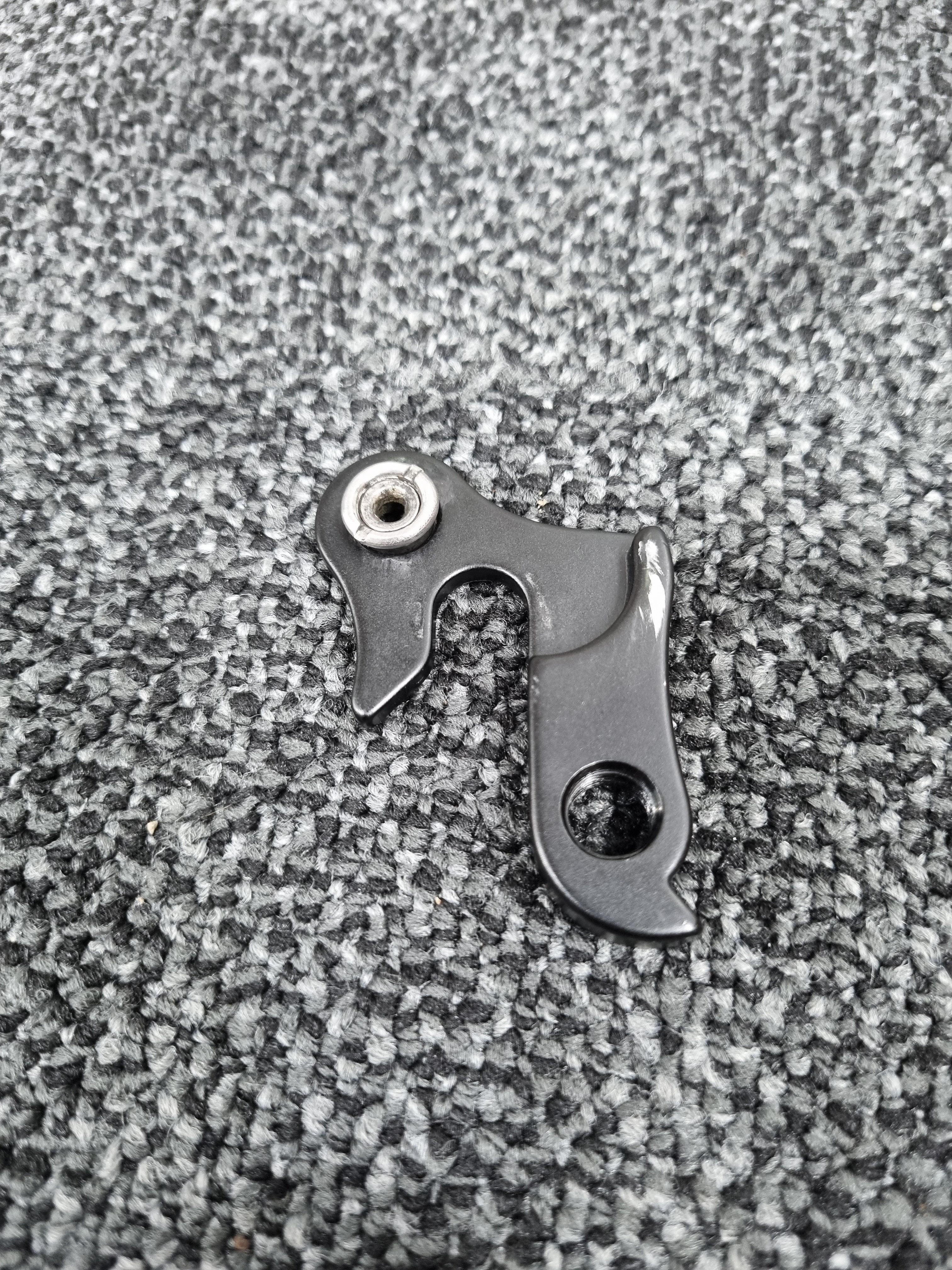 Used Part Hanger 27