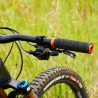 Wolf Tooth Echo Lock On Grips