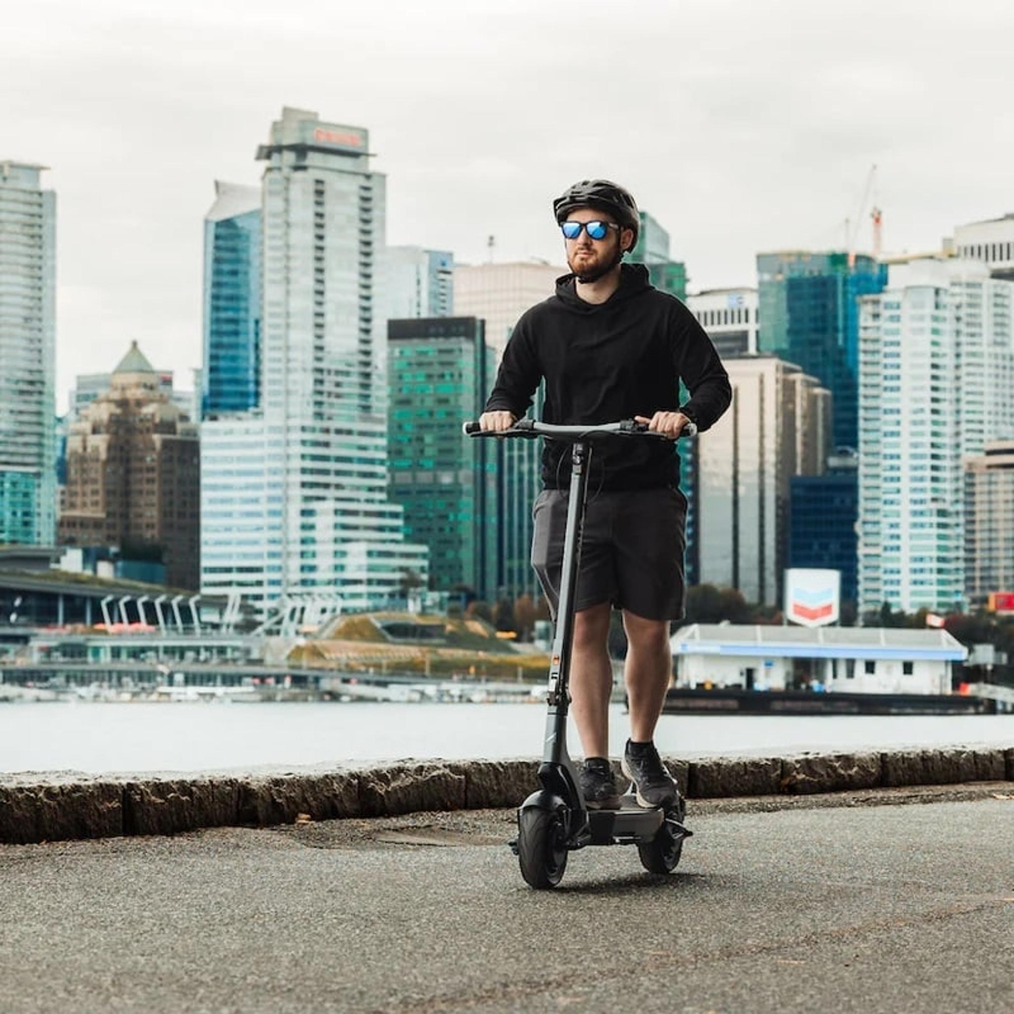 Apollo City Dual-Motor Electric Scooter