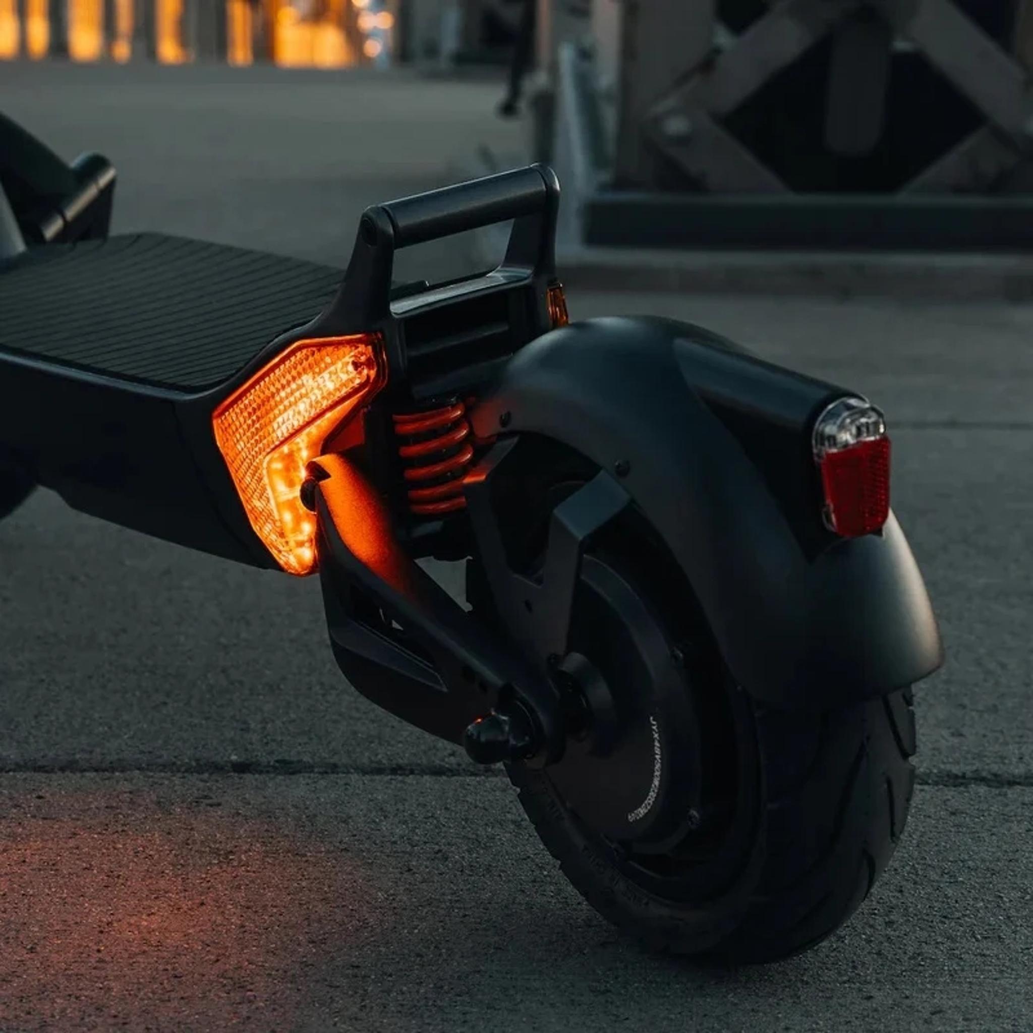 Apollo City Dual-Motor Electric Scooter