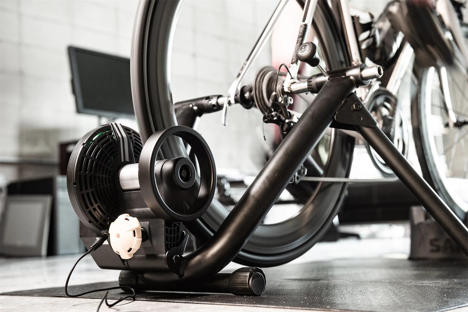 Saris M2 Smart Indoor Bike Trainer