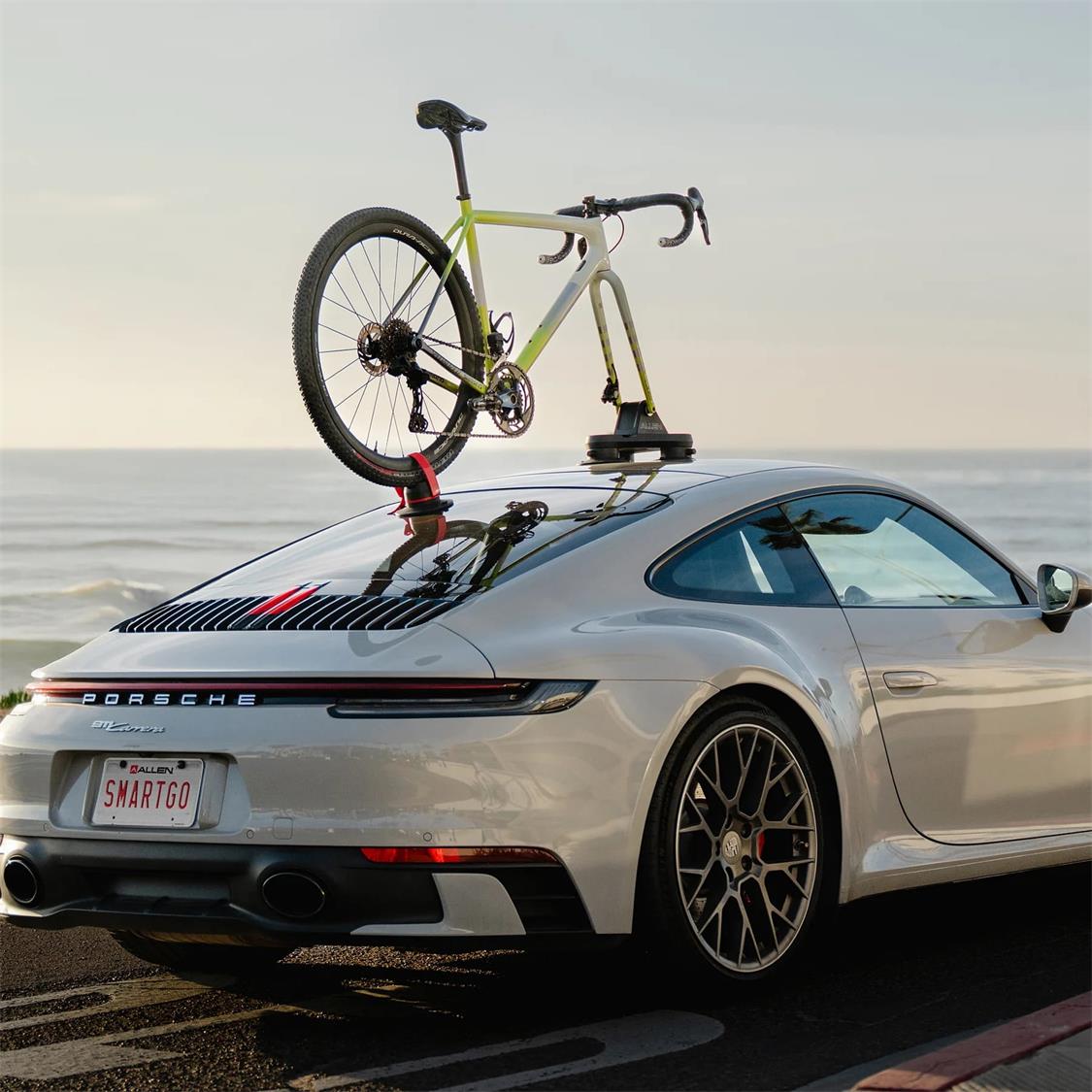 Allen Smart Suction® GO: Compact Bike Rack