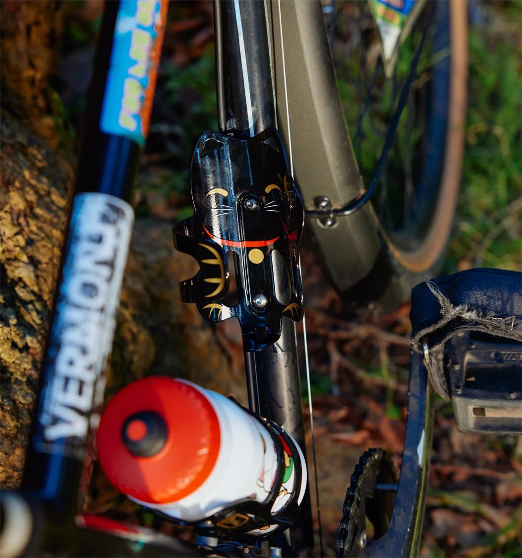 PDW Lucky Cat Bottle Cage