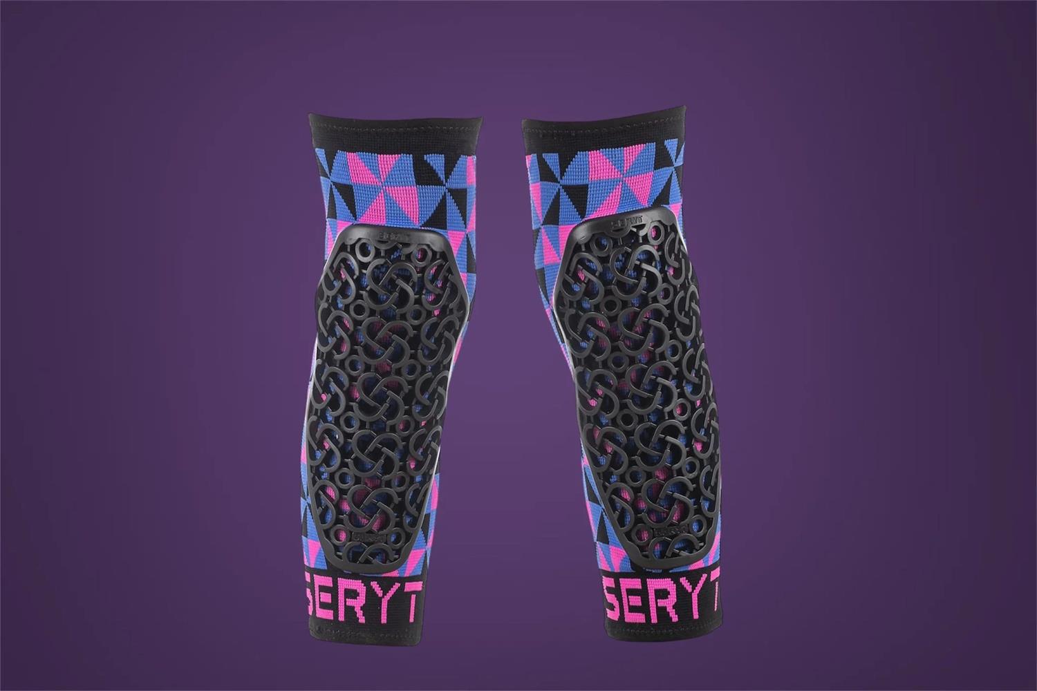 Seryt Youth Flow Knee Guards - Arlechinno