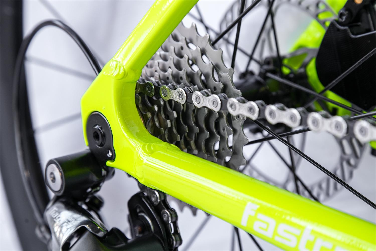 Protege Fastrace 24