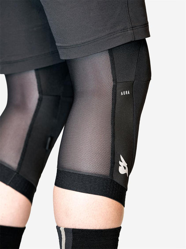 Bluegrass Aura Knee Guards