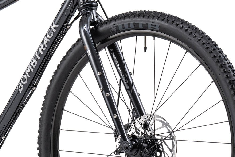 Bombtrack Beyond 1 / Metallic Black
