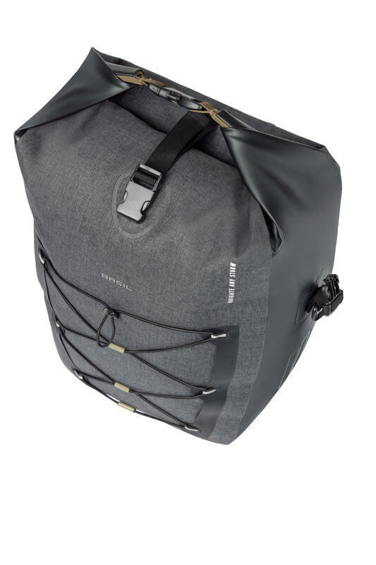 Basil - Navigator Storm Medium Waterproof Single Bag (MIK Studs)