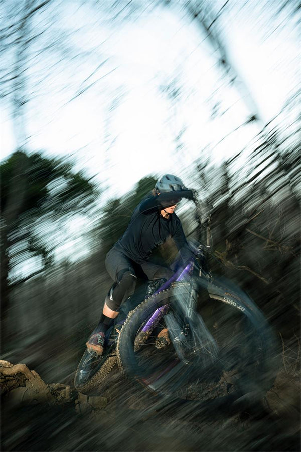 Bluegrass Aura Knee Guards