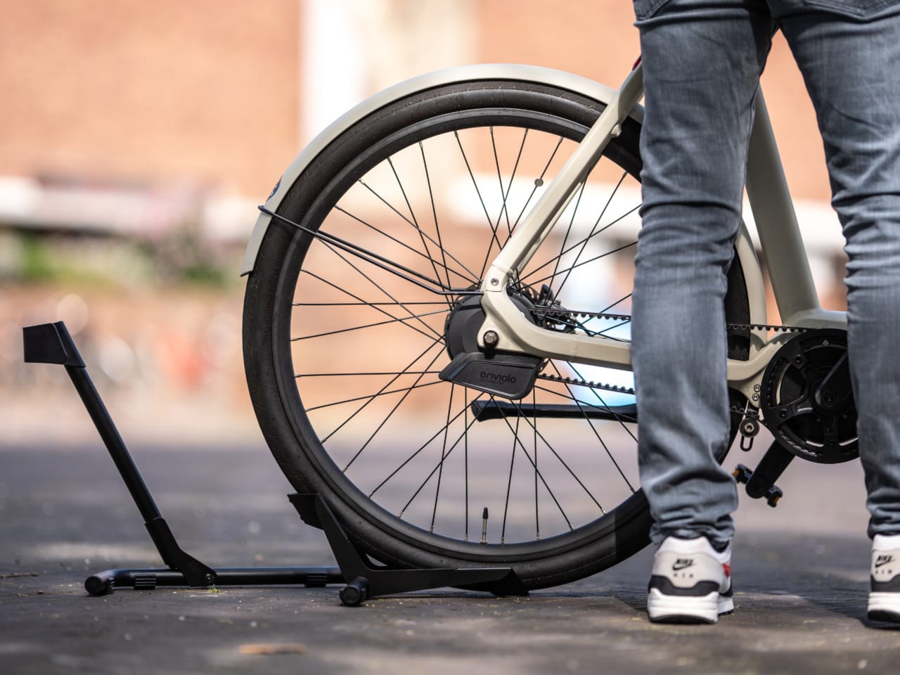 BBB - SteadyUp Portable Stand