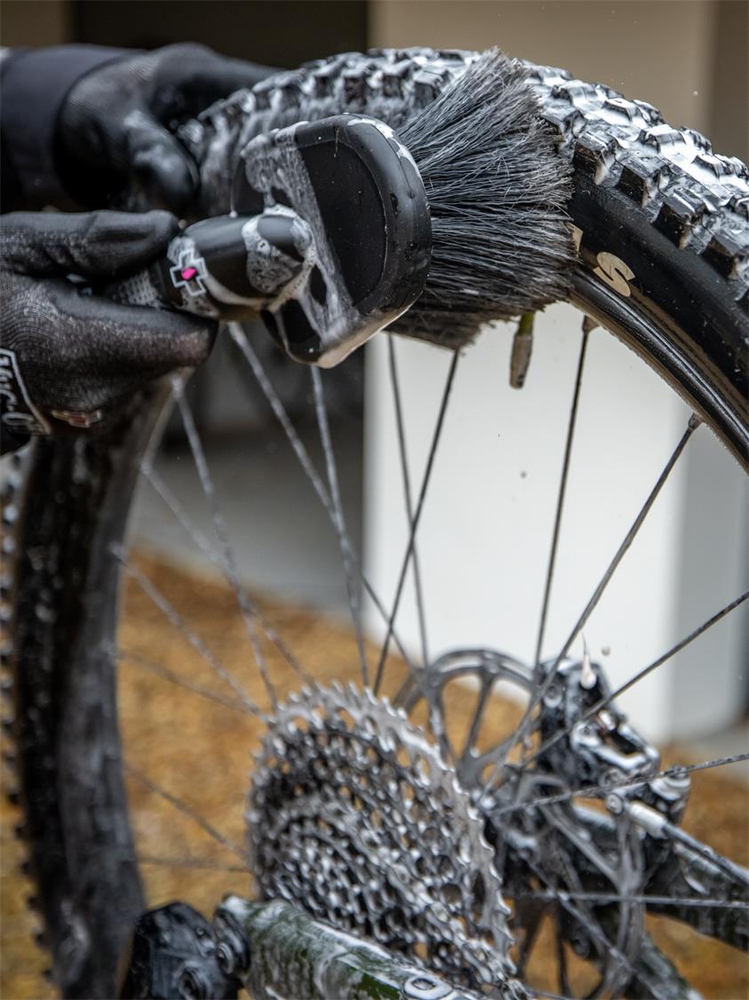 Muc-Off Cleaning Brush Soft-Washing