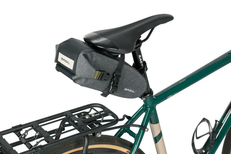 Basil - Navigator Storm Waterproof Saddle Bag Medium 1.5L