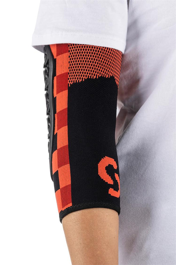 Seryt Adult Flow Elbow Protection - Checker