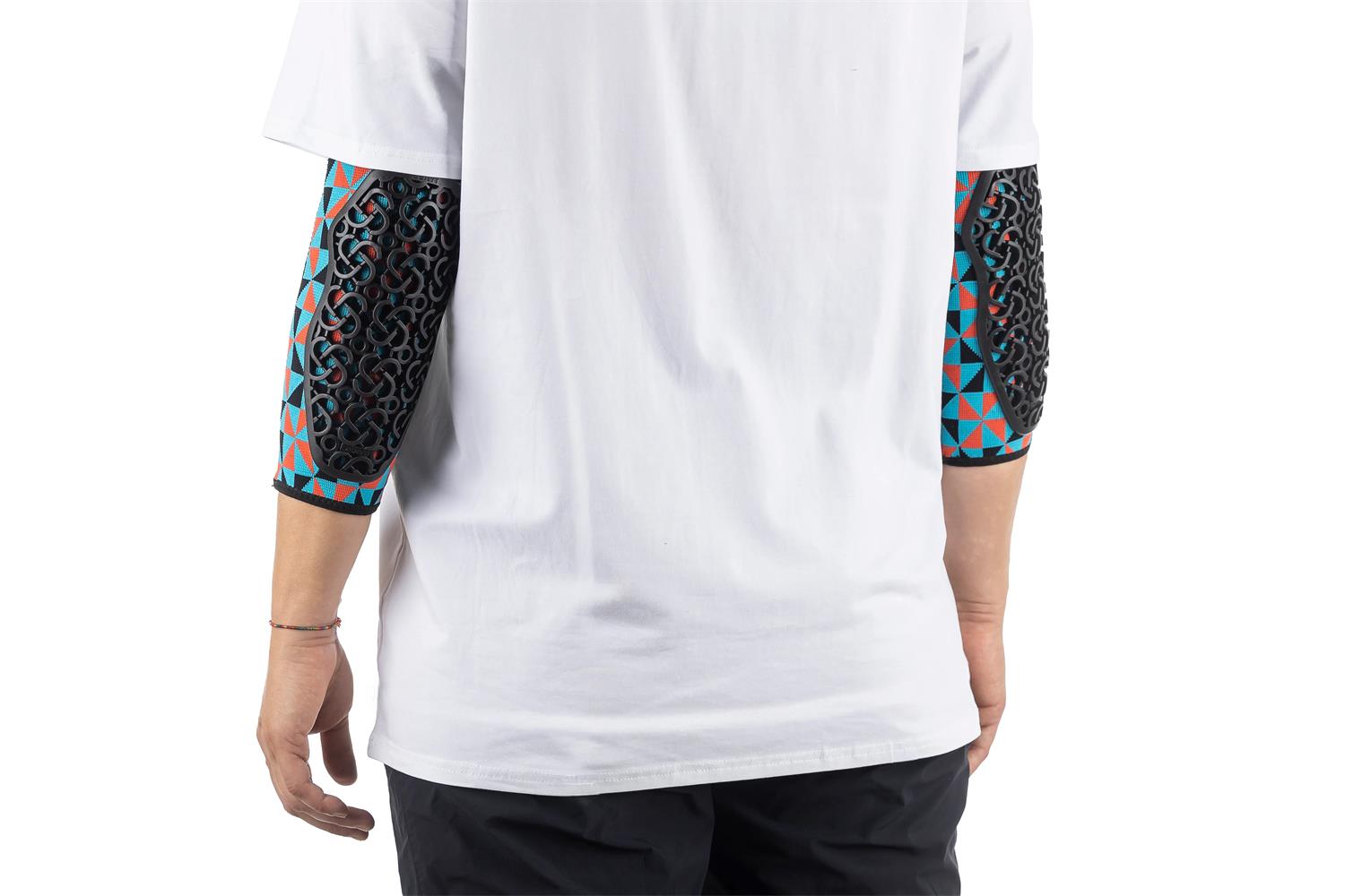 Seryt Adult Flow Elbow Protection - Arlecchino