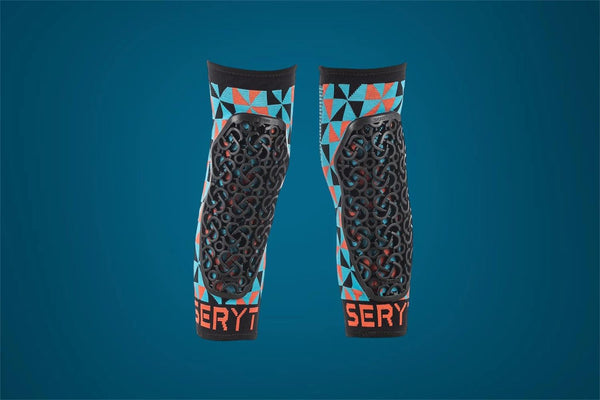 Seryt Youth Flow Knee Guards - Arlechinno