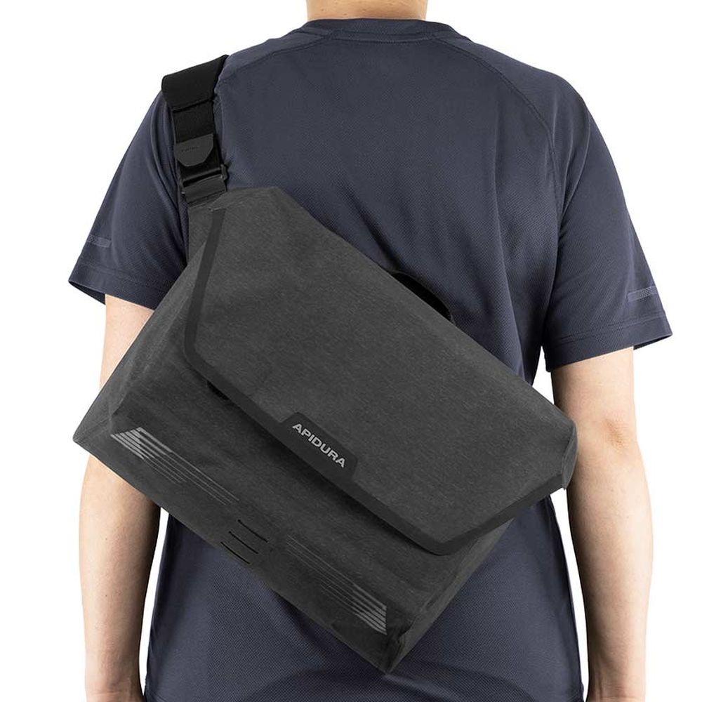 Apidura City Messenger 13