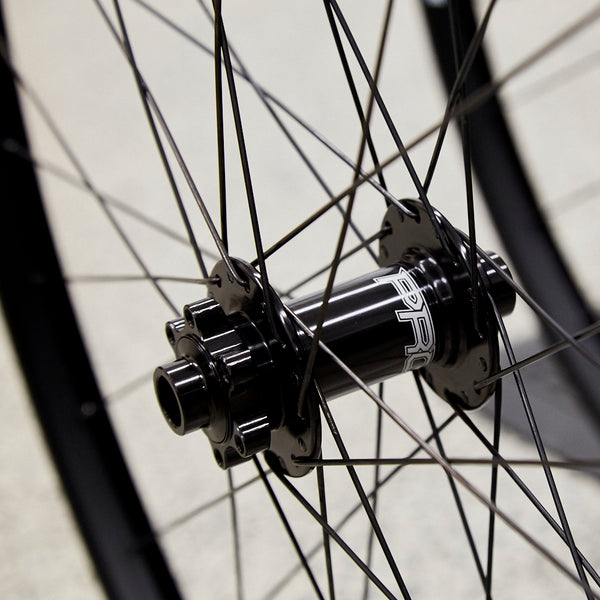 Stan's Notubes Flow EX3 Mullet Wheelset Hope Pro 5 WBWO